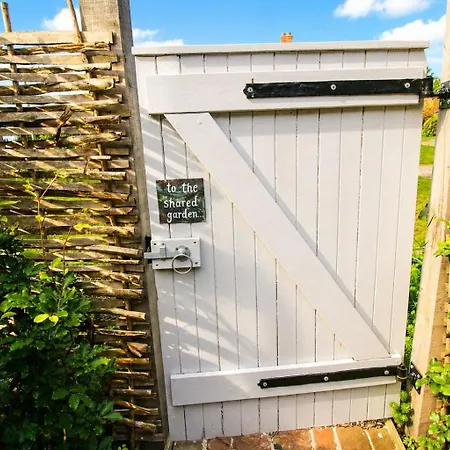 Stonethwaite, * Dalston